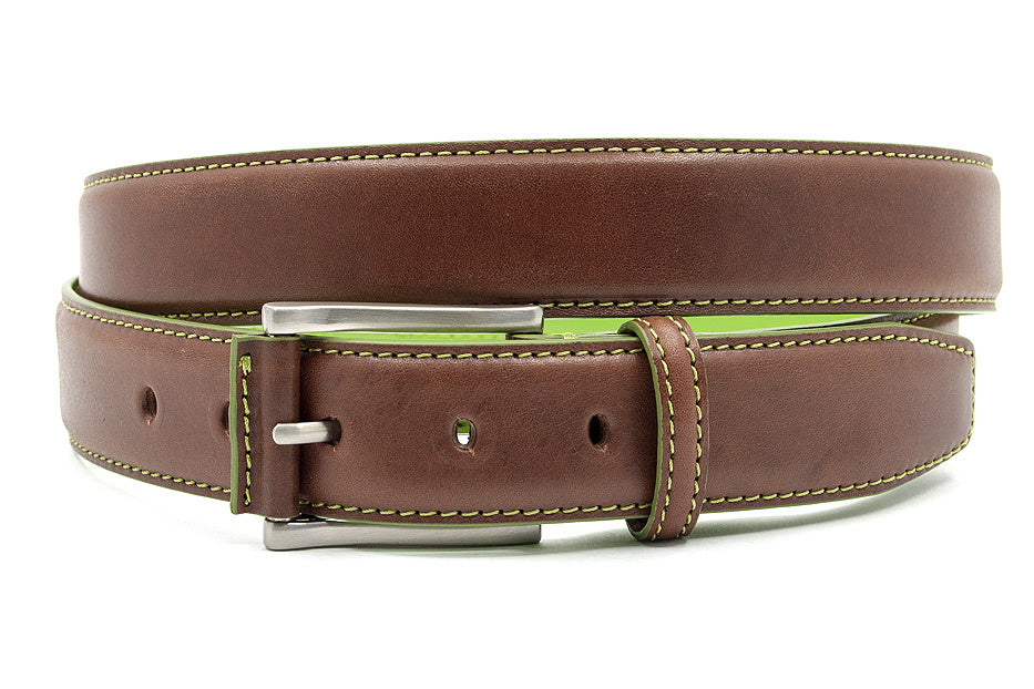 Bruine heren riem met limegroen stiksel