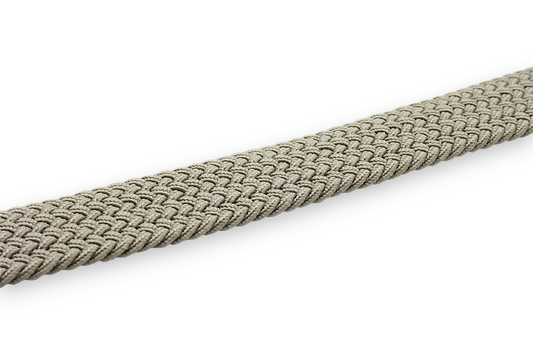 Afdelingriemen.nl elastische gevlochten herenriem in beige met een gedetailleerde textuur voor optimaal draagcomfort.