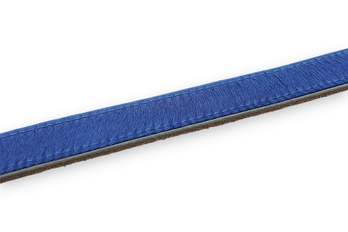 Afdelingriemen.nl luxe blauwe damesriem van haar-op-leer met gedetailleerde stiksels en unieke textuur