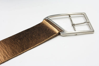Afdelingriemen.nl wide bronze metallic full grain leather belt with a satin silver oblong buckle