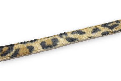 Afdelingriemen.nl damesriem van 2,5 cm breed met bruine luipaardprint in een zachte kunststof textuur