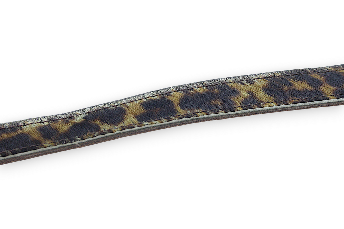 Afdelingriemen.nl luxe damesriem van leer met haaraanzet en opvallende luipaardprint voor een stijlvolle look.