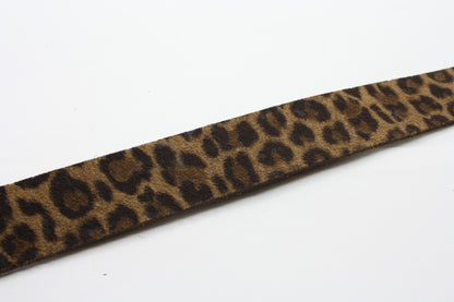 Afdelingriemen.nl damesriem met bruine luipaardprint in zacht suède-achtig materiaal voor een stijlvolle look