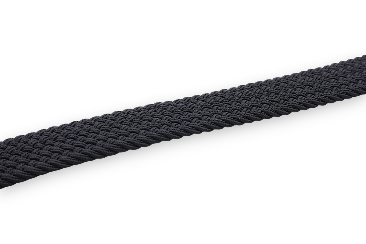 Donkerblauwe gevlochten elastische herenriem van Afdelingriemen.nl met een comfortabel en flexibel design.
