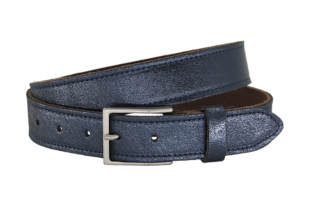 Afdelingriemen.nl donkerblauwe leren damesriem met subtiele metallic glans en een zilverkleurige gesp.