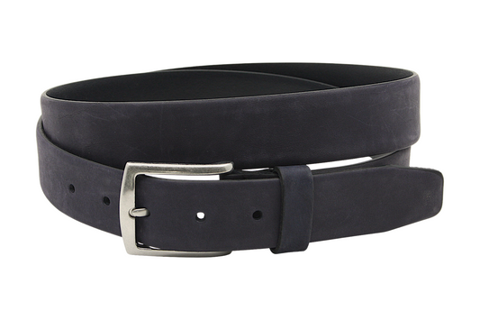 Afdelingriemen.nl donkerblauwe leren herenriem met matte afwerking en zilverkleurige gesp voor een klassieke look.