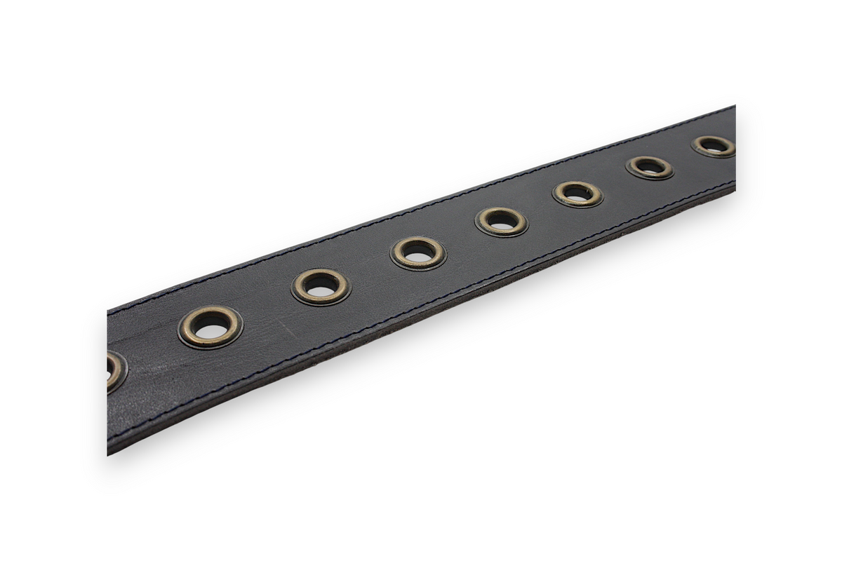 Afdelingriemen.nl donkerblauwe leren damesceintuur met metalen ringen en antiek goudkleurige details