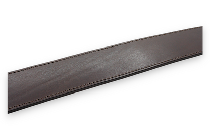 Afdelingriemen.nl donkerbruine leren damesriem met verfijnde stiksels langs de randen voor een luxe uitstraling.