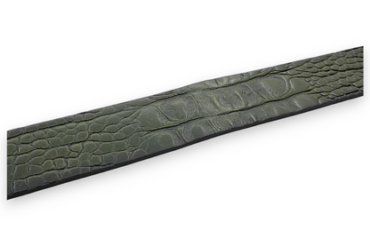 Afdelingriemen.nl olijfgroene leren damesriem met luxe krokodillenmotief en rijke textuur