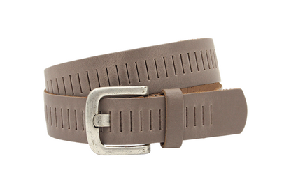 Afdelingriemen.nl taupe leren herenriem met verticale inkepingen en een verweerde zilverkleurige vintage gesp