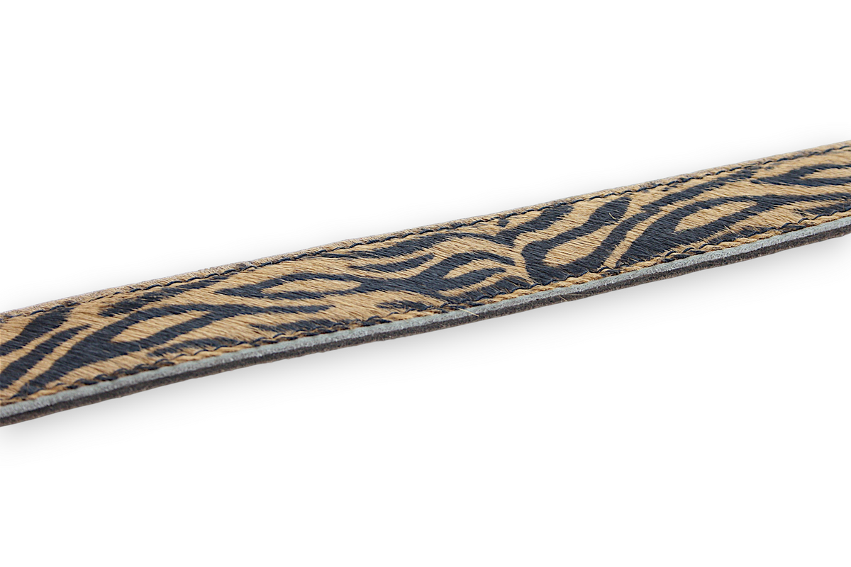 Afdelingriemen.nl luxe damesriem van leer met tijgerprint en haar-op-huid textuur in bruin en zwart