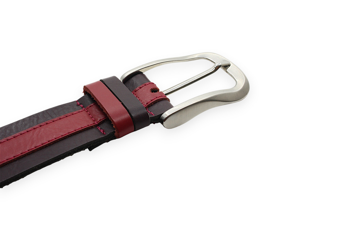 Afdelingriemen.nl luxe leren riem in donkerpaars met een rode strook en een zilverkleurige metalen gesp