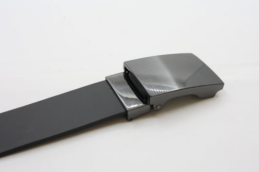 Afdelingriemen.nl zwarte leren herenriem met een moderne donkergrijze metalen klikgesp voor een strakke look.