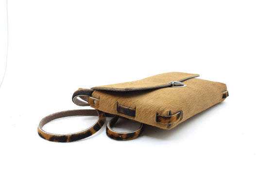 Camel schoudertas met haren - groot model